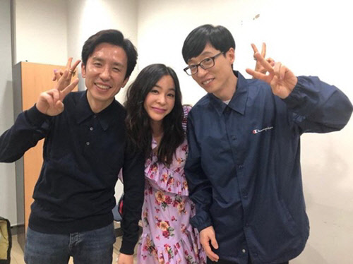 배우 이혜영이 19일 JTBC 예능프로그램 '슈가맨 2'에 출연한 소감을 자신의 SNS을 통해 밝혔다.<이혜영 인스타그램 캡처>